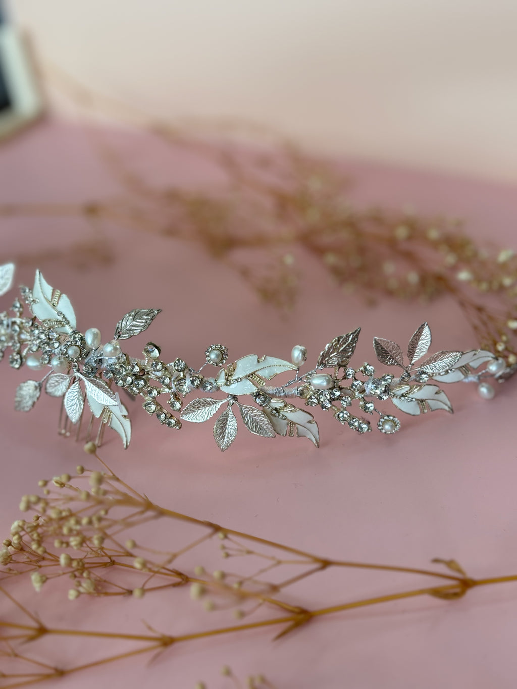 Tiara Mosainita