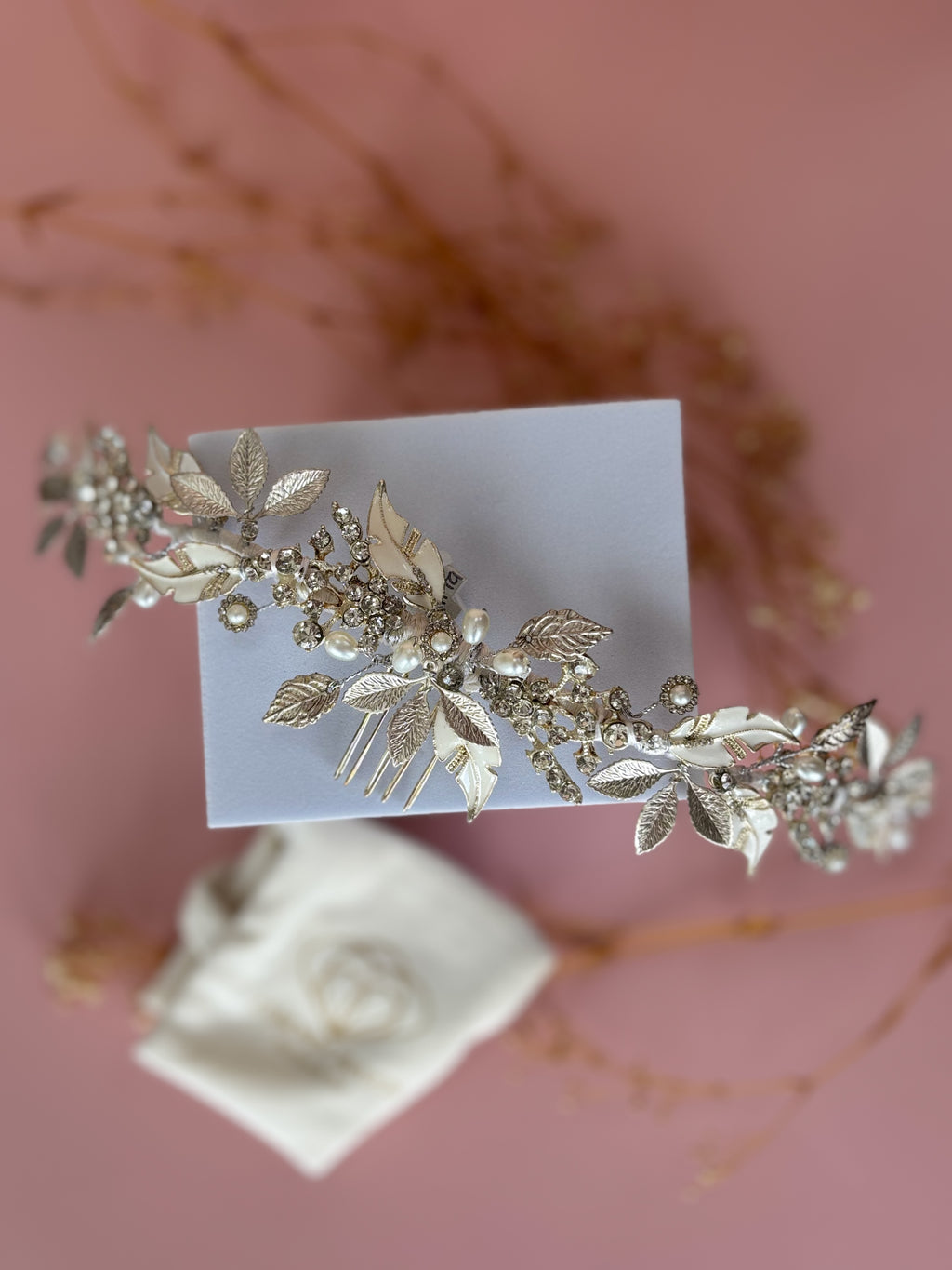 Tiara Mosainita