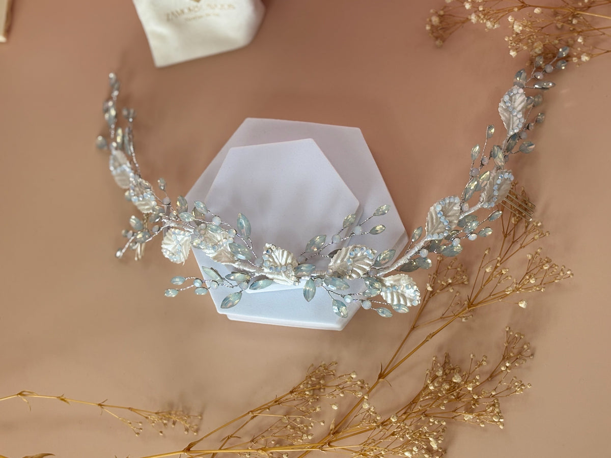 Tiara opalo